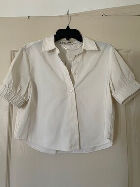 Zara Cream Short Sleeve Cropped Button-Up Blouse